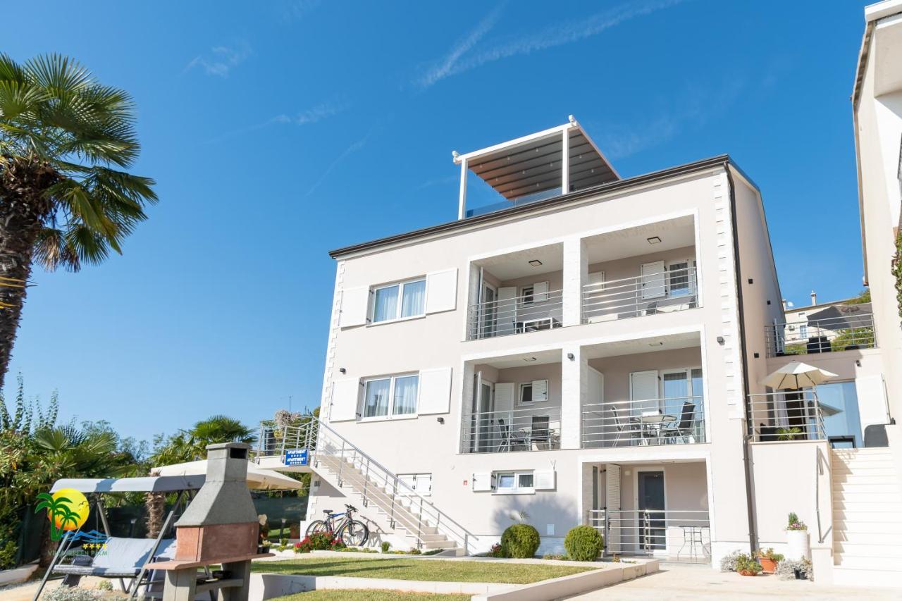 Villa Green Palm Vrsar Eksteriør billede