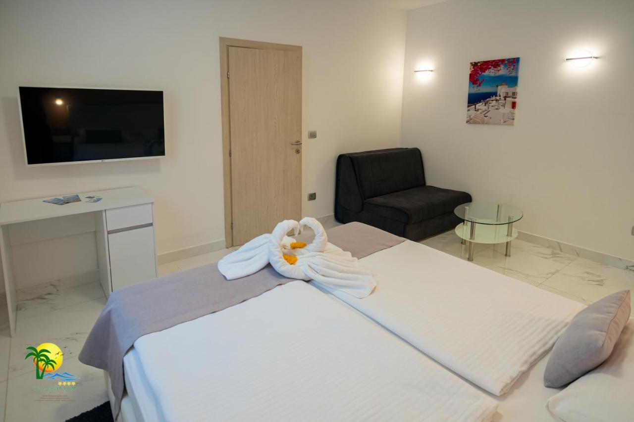 Villa Green Palm Vrsar Eksteriør billede
