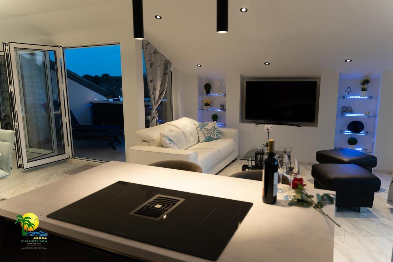 Villa Green Palm Vrsar Eksteriør billede