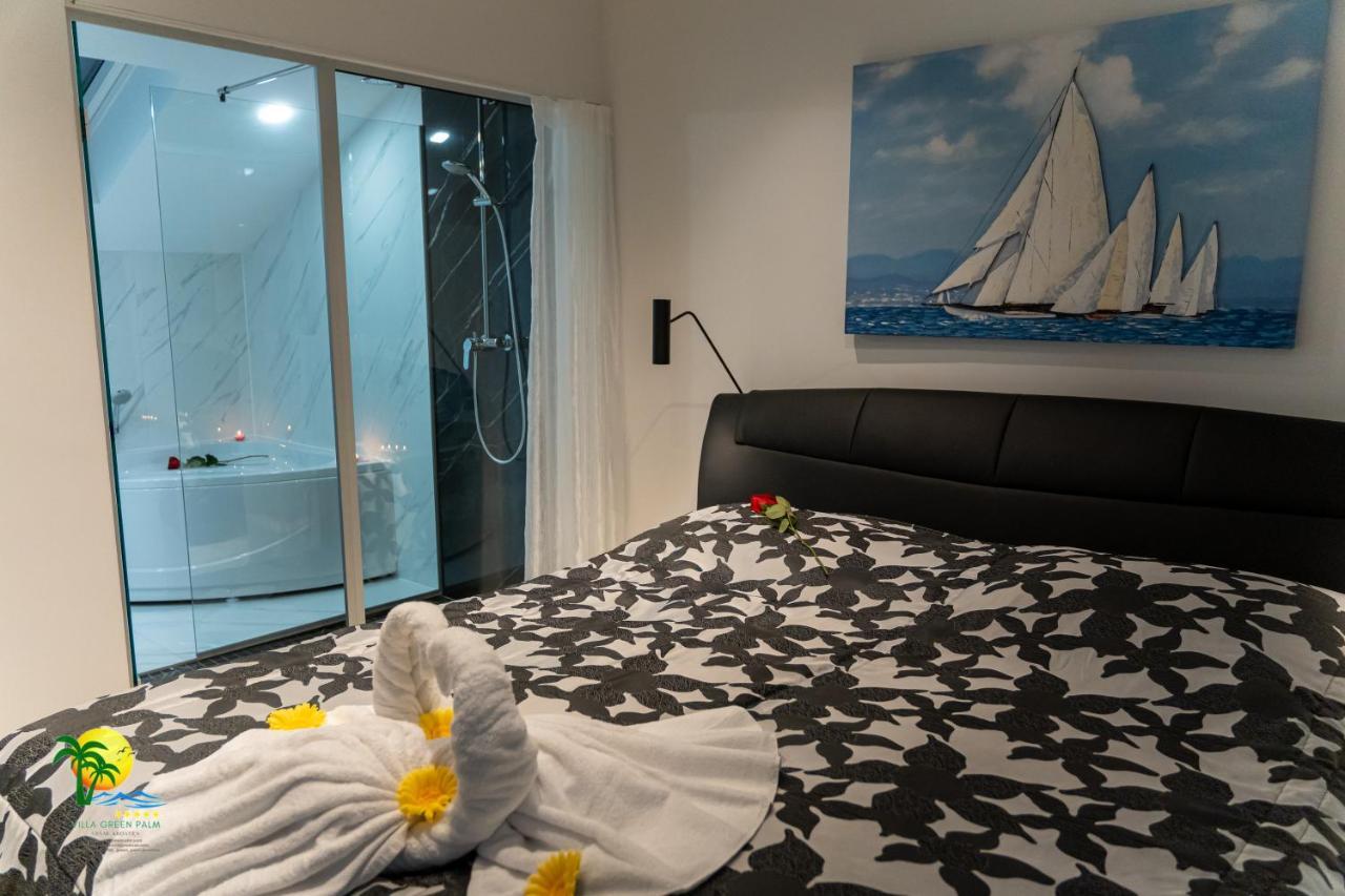 Villa Green Palm Vrsar Eksteriør billede